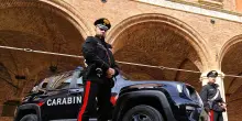 Fabriano, ruba il bancomat a un 90enne e tenta di prelevare: arrestata ex badante