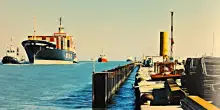 Nel 1997 i lavori per allargare il molo di Marina