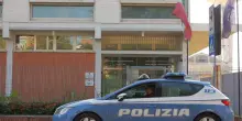 Lite a Faenza, la polizia interviene e arresta straniero che aggredisce gli agenti
