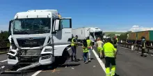 Due incidenti in autostrada, traffico paralizzato