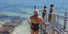 Allarme nel Conero. Ora l’alga tossica fa paura a Numana e Portonovo