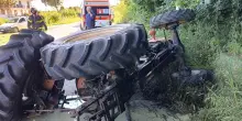 Trattore tamponato, un ferito grave lungo la Valmenocchia