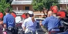 Baby gang aggredisce i carabinieri con calci e pugni