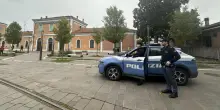 Razzia di portafogli in piscina, preso il ladro