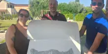 Il sindaco premia. Andrea Talamo con una mappa