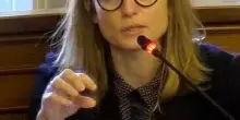 Mamma musulmana sul manifesto: è scontro