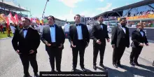 In pista i tenori della Fondazione Pavarotti. Cantano l’inno in occasione del Gp di Imola