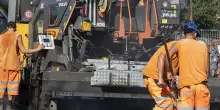 Lavori sulle strade. Dalla Statale a via Costa. Biancani asfalta ancora