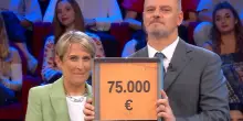Affari Tuoi, Achille Reami vince 75mila euro: festa per l’agente di polizia locale
