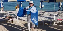 Da Marina Dorica a Portonovo. Bandiera Blu, sbarco in batana. La cerimonia cambia lato: "Orgoglio e consapevolezza"
