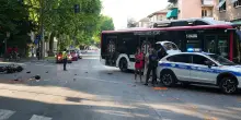 Viale Piave, schianto tra moto e bus. Ricoverato un 25enne: è gravissimo