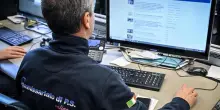 Revenge porn, l’udienza. Ricatto con le foto hard, ‘amico’ social a processo