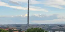 In via Tonnini spunta la mega antenna nonostante il ricorso