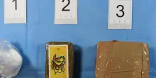 In manette per spaccio. Preso mentre porta la droga ai clienti