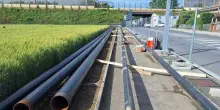 Disagi per i lavori in via Cervese. Traffico caos, si corre ai ripari