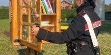 ‘Casa dei libri’ distrutta al parco di Cocomaro, baby vandali nei guai