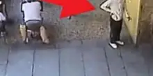 Due rapine ai passanti: incastrato dalle telecamere