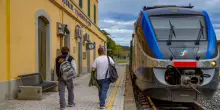 "Sui disservizi della linea Faentina intervenga la Regione Toscana"