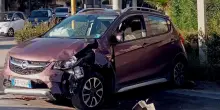 Schianto all’incrocio, tre feriti e traffico in tilt sulla Nazionale