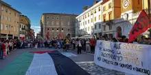 Cittadini in piazza per Gaza. In duecento al sit-in per la pace