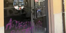 La sede di Fd’I ancora nel mirino: "Scritte minacciose e offensive, un vero attacco intimidatorio"