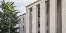 In tre a processo per rapina aggravata ai danni di un 47enne