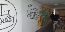 Vandalismi alla stazione: "Imbrattamenti continui"