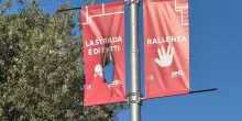 Jesi, bandierina con la donna 'in burqa' bruciata nella notte