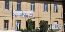 Una palazzina al posto del ‘Totem’. Il privato farà otto appartamenti: "E al Comune solo 315mila euro"