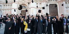 Bologna Business School compie 25 anni: ‘Graduation day’ in piazza Maggiore con Stefano Domenicali