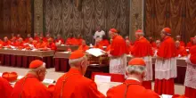 Tutte le tappe del Conclave, dalla Santa Messa al rito “Extra Omnes”: il ruolo di Parolin e del camerlengo Farrell