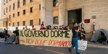 Milano, una stanza singola costa 630 euro al mese. Oltre 200mila universitari nella metropoli che è calamita e centrifuga