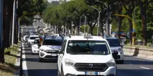 Elettrico, anche per i taxi la transizione va a rilento. Del Pnrr resteranno solo briciole