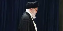 Trump mette sul piatto 30 miliardi di dollari, poi sbotta con Khamenei: “«Ho salvato la vita all’ayatollah ma da lui ricevo parole di odio”