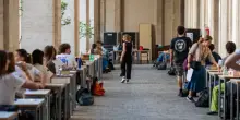 Maturità, le tracce che manderebbero in crisi la sinistra: l’Iran e la dittatura dimenticata, il cortocircuito Ucraina e il 7 ottobre minimizzato