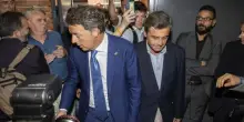 Regionali Toscana, Calenda a Renzi: “Siamo in Parlamento non per il programma della Taverna”. L’ex premier: “Meno tweet, più voti, se loro prendono 10% e noi l’1%…”