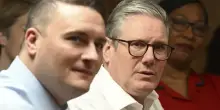 Starmer in bilico, squadra di ministri tramortita da scandali: al via il rimpasto della disperazione
