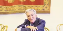 Le parole della politica spiegate da Gianfranco Pasquino: un viaggio nel linguaggio dei partiti contemporanei
