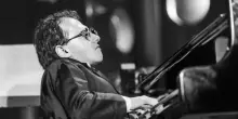 Una serata a Oakland, tra vento, treni e squali che amano il jazz
