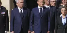 Cade il breve governo Bayrou, Macron stretto tra i due poli: l’ingovernabilità francese, la manovra lacrime e sangue e le elezioni all’orizzonte