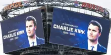 Il polverone tossico alzato in Italia dopo l’assassinio di Charlie Kirk: dal “clima da Brigate rosse” ai paragoni con Martin Luther King