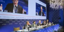 La sinistra chiede a Meloni di svegliarsi, Schlein: “Due mosse a costo zero”. Renzi mattatore, Calenda sbaglia posto