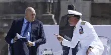 Crosetto difende gli italiani sulla Flotilla. Ma l’invio della fregata non diventi una scorta militare