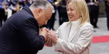 Orbán inviato di Putin alla Casa Bianca: “Farò togliere le sanzioni sul petrolio. Sulla guerra in Ucraina l’Europa è fuori dai giochi”