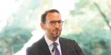 Lite a destra sulle paghe da fame mentre affossano il salario minimo e si continua a morire di lavoro