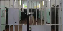 Carceri infernali, più che raddoppiati i minori dietro le sbarre e sovraffollamento al 133%. L’allarme nel Rapporto Antigone 2025