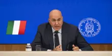 Dopo gli scioperi per Gaza il governo finalmente si muove: Crosetto difende la Flotilla e riferisce in Parlamento