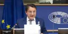 Sondaggi politici, le regionali si avvicinano: cosa succederà in Calabria, Marche e Toscana