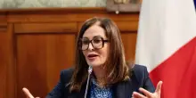 Truffa all’Inps, sospeso il processo a Santanchè: si attende il pronunciamento della Consulta sul conflitto di attribuzione sollevato dal Senato