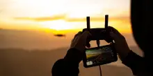 Catania, tre giovani denunciati: tentavano di introdurre cellulari in carcere con un drone